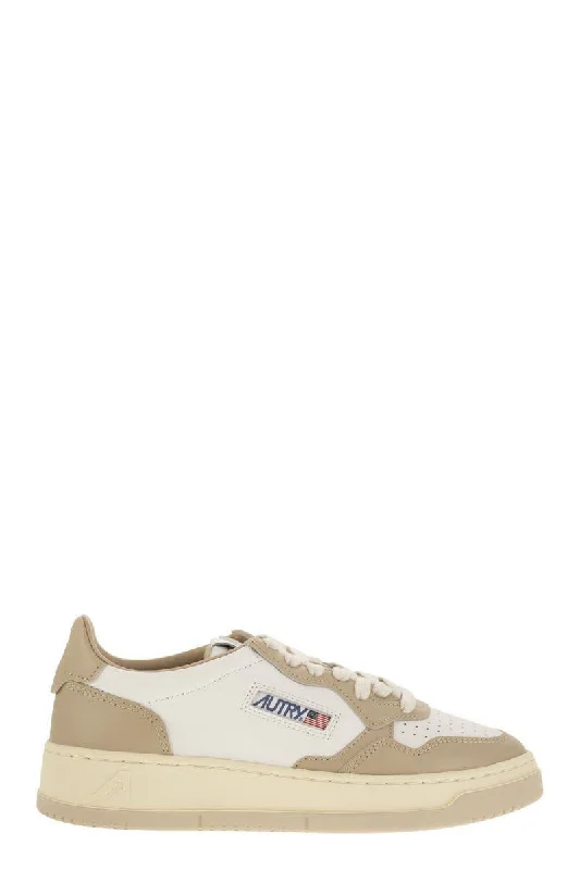 Autry Medalist Low - Two-Tone Leather Sneakers