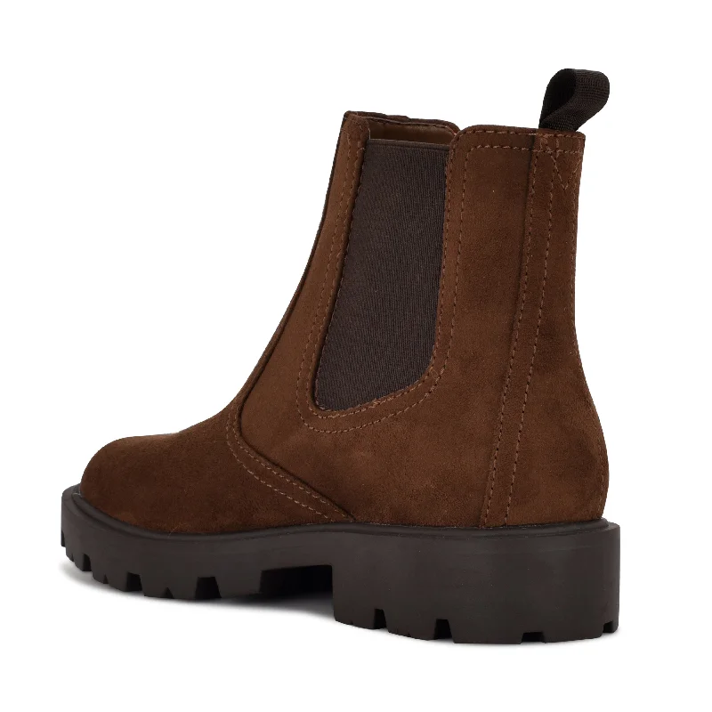 Yullon Lug Sole Chelsea Booties