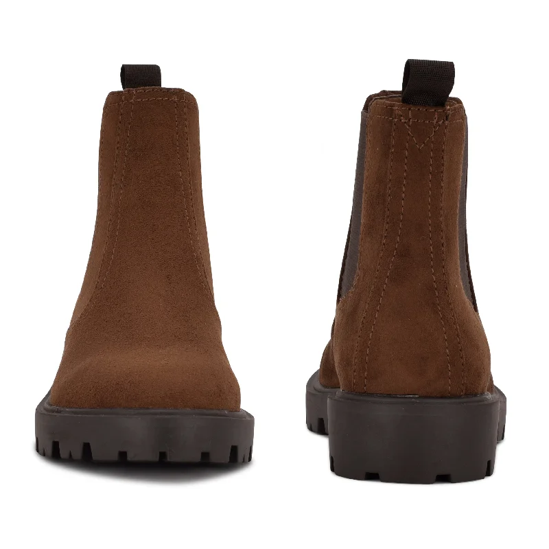 Yullon Lug Sole Chelsea Booties