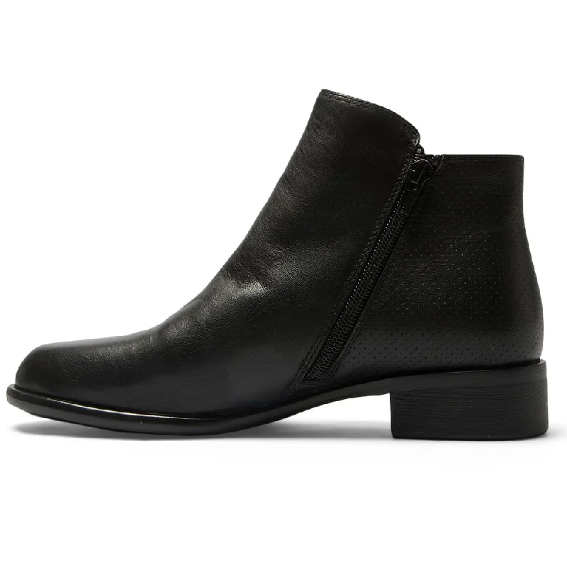 Lorenzo Boot in Black Leather