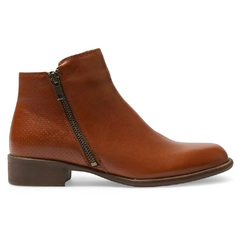 Lorenzo Boot in Mid Brown Leather