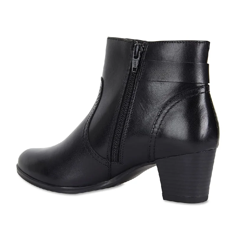 Mascot Boot in Black Leather