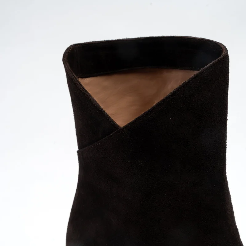 Pistoia Boot Brown Suede