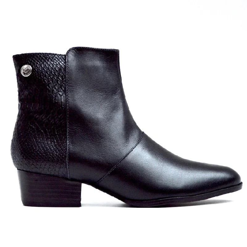 AMUSE ANKLE BOOT - BLACK LEATHER