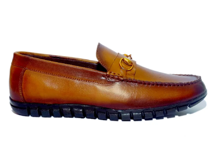 Men Tan Solid Loafers