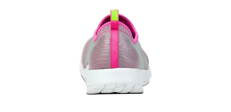 WOMEN'S OOFOS OOMG SPORT LOW SHOE | FUCHSIA