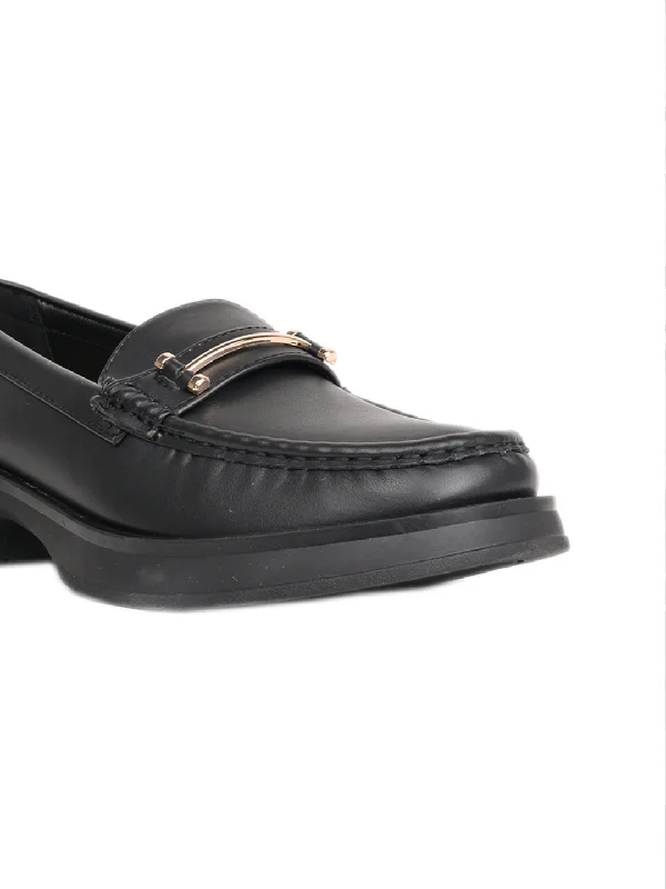 Women Black Solid Loafers