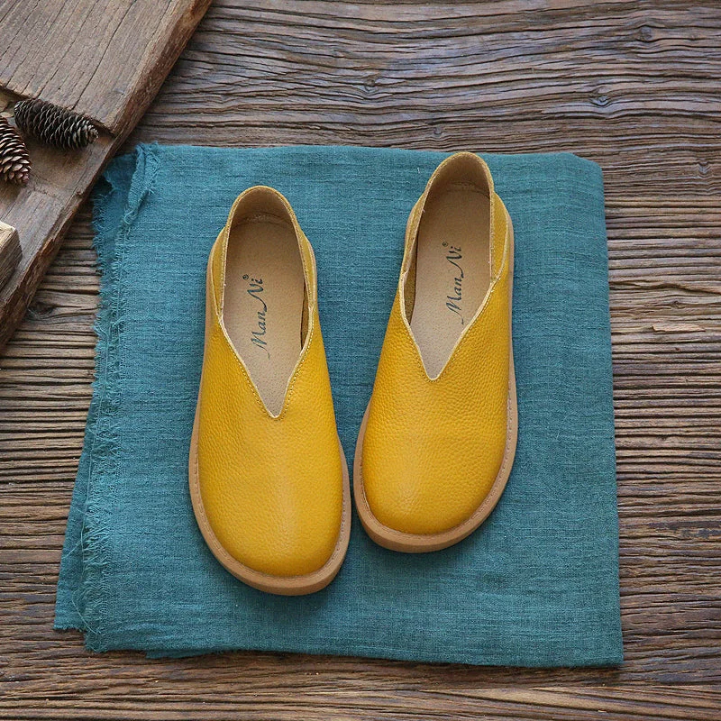 Women Retro Soft Leather Round Head Loafers