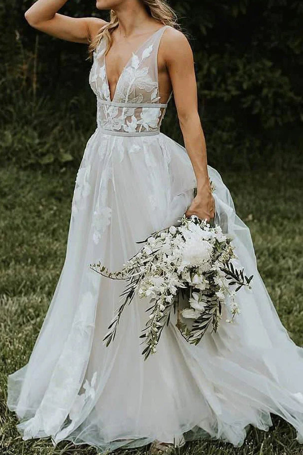 Chic V-Neck Sleeveless A-Line Appliques Summer Wedding Dress Modern Bridal Gown