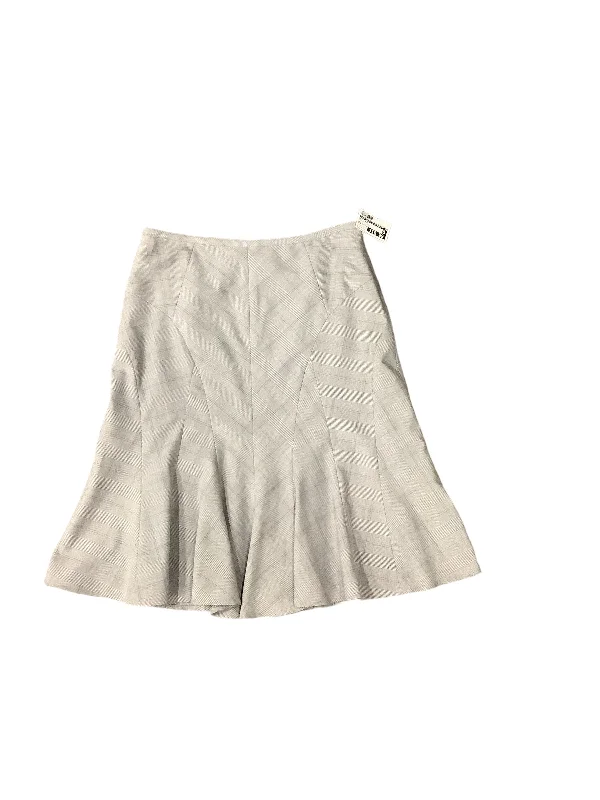 Skirt Midi By White House Black Market  Size: 2 Plain Midi Skirt